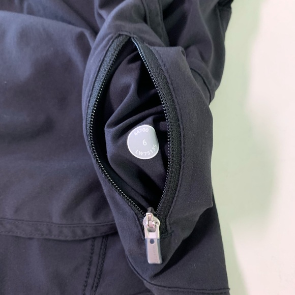 Lulu Lemon Shorts size 6 - Picture 3 of 3